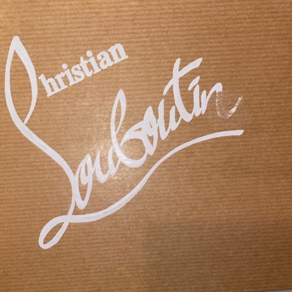 NEW Christian Louboutin Red Sueded Pumps Size 39.5 - Picture 10 of 13